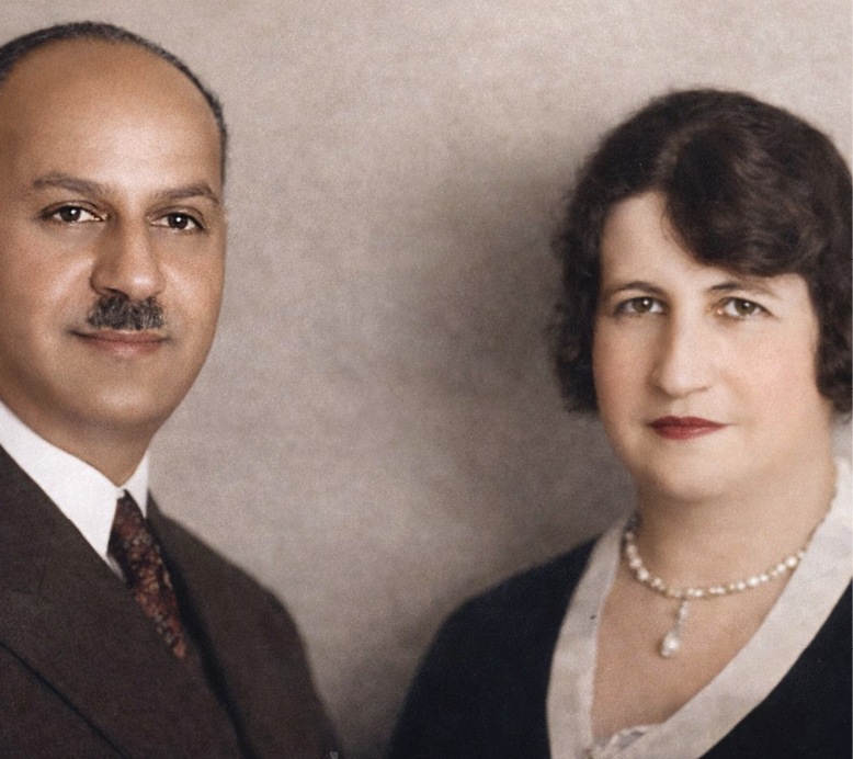 قوت القلوب مع زوجها مصطفى محمود مختار