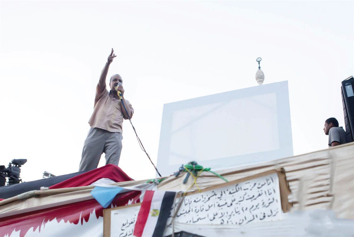 محمد البلتاجى يحرض من أعلى منصة رابعة