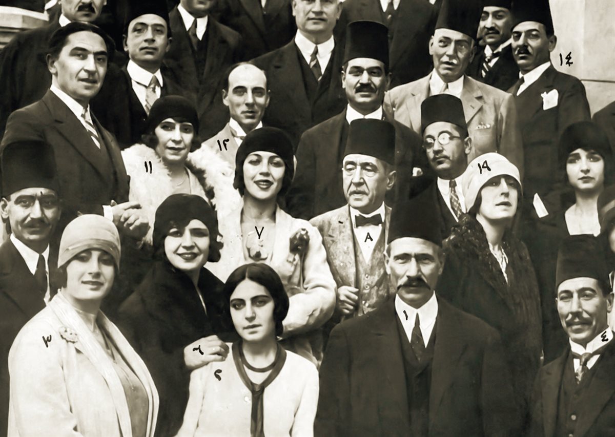 أحمد لطفى السيد فى حفل بمنزل الشاعر أحمد شوقى