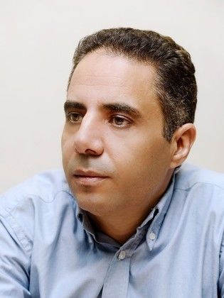 أيمن الحكيم