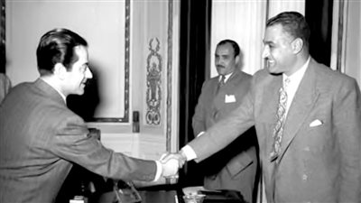 مطرب الرئيس الأول.. لماذا بكى فريد الأطرش  فى ضريح عبدالناصر؟