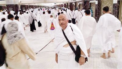 أحمد فضل شبلول: حين رأيت الكعبة شعرت أن الله هنا