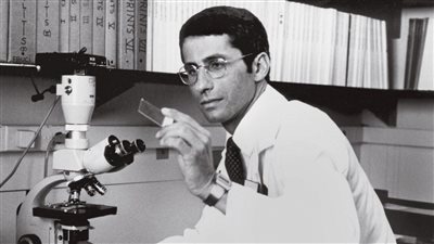 طبيب البيت الأبيض.. أنتونى فاوتشى: «ترامب» كان مؤمنًا بأن «كورونا» خدعة