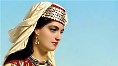 القلوب عند بعضها.. دموع إيزيس فى حنة قطر الندى