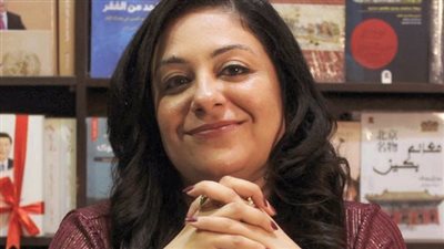 مصطفى عبادة يكتب: ثقب المفتاح  لا يرى.. جنة الشعر.. جحيم الحياة