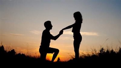 فرج الضوى يكتب: كان يُلاحقنى من بعيد