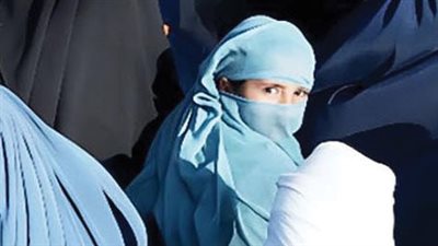 عـروس طالبان.. سيرة أفغانية طهّر الحبُّ قلبها من الوجع: «أنا شجرة مُتشبثة بالصخر»