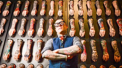 المكتوب على الجسد.. قصة «الوشم»  بين الحب والحرب