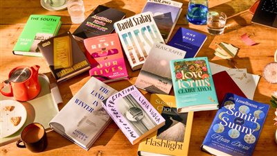 البوكر2025 .. 13 مرشحًا يتحدثون عن عوالم الكتابة وكواليس رواياتهم