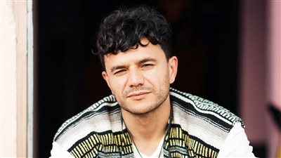 سر الشاعر الأصم.. البريطانى ريموند أنتروباس: الشعر منحنى حريتى