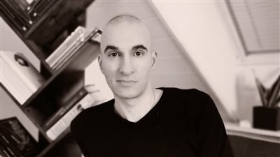 المعاصر.. الفيلسوف أرشين أديب مقدم: مع الذكاء الاصطناعى.. لم نعد نملك زمام مصيرنا