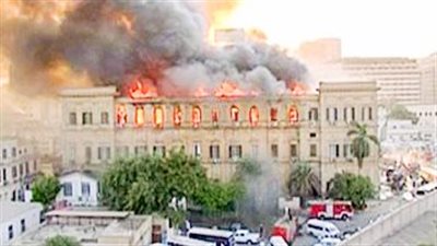 مدحت أبوبكر.. دقات على باب المسرح