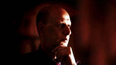 أشرف الصباغ: السخرية هى الوجه الظاهر للمأساة