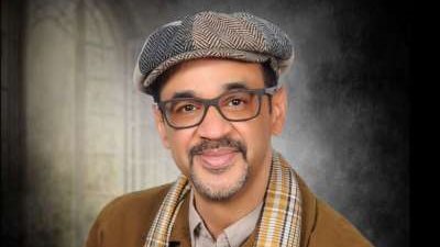 عمرو منير دهب: أحمد شوقى أهم من المتنبى