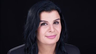 ندى فاضل الربيعى: الهواتف سجون نحملها فى جيوبنا