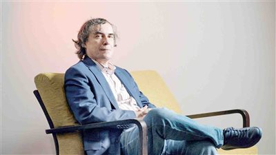 صائد الفراشات.. الروائى الرومانى ميرتشا كارتاريسكو: الإنجيل أعظم رواية فى التاريخ