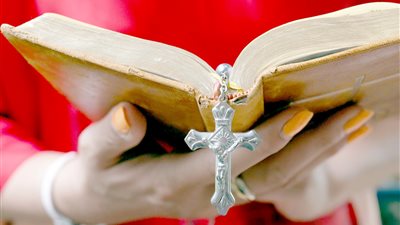 مهمة شاقـة.. الذكاء الاصطناعى فى مهمة ترجمة الكتاب المقدس لكل اللغات 