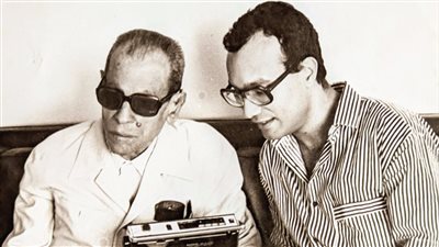 إبراهيم عبدالعزيز مع نجيب محفوظ    