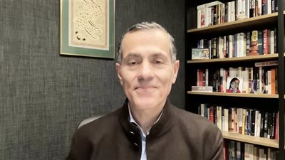 ولى نصر.. الباحث الإيرانى الأمريكى: استراتيجية حرب العصابات ارتدّت على إيران وأكسبتها عداء العرب