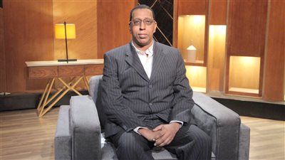 شريف عبدالمجيد: تنبأت بـ«انتحار سيدة الإسكندرية» فى «جامع العملات القديمة»