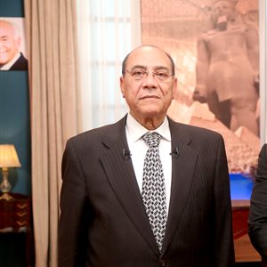 نبيل عمر